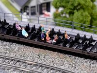 Faller H0 - 151685 - Sitzende Personen, ohne Beine - Artikelbild