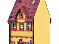 Vollmer H0 - 43671 - H0 Wohnhaus Bahnhofstraße 13 - Artikelbild