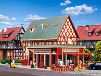 Vollmer H0 - 43681 - H0 Luigi´s Pizzeria mit Inneneinrichtung und LED-Beleuchtung, Funktionsbausatz