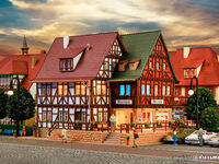 Vollmer H0 - 43694 - H0 Boutique mit Inneneinrichtung und LED-Beleuchtung, Funktionsbausatz