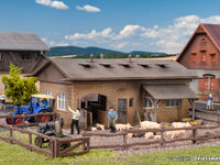 Vollmer H0 - 43740 - H0 Schweinestall mit Schweinen und Zaun