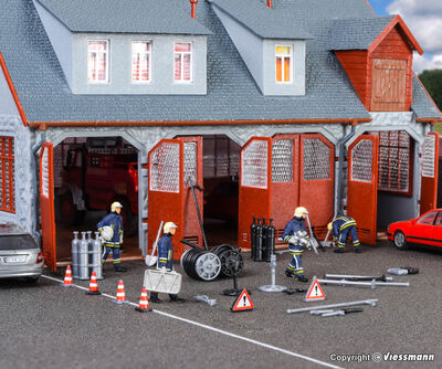 Vollmer H0 - 45746 - H0 Deko-Set Feuerwehr - Artikelbild