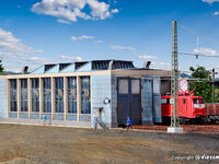 Vollmer H0 - 45765 - H0 E-Lokschuppen mit Türschließvorrichtung, zweiständig