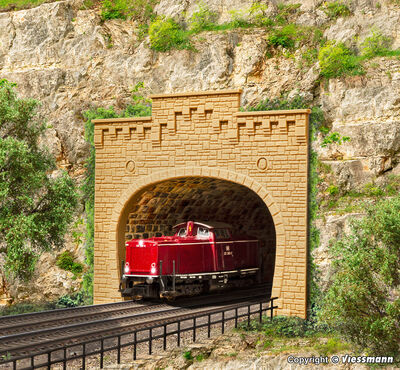 Vollmer N - 47813 - N Tunnelportal mit Aufsatz, zweigleisig, 2 Stück - Artikelbild