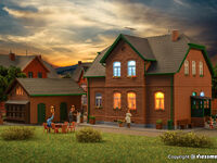 Kibri H0 - 38192 - H0 Werkswohnhaus in Bottrop mit Nebengebäude - Artikelbild