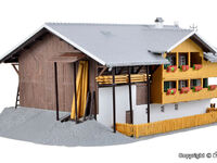 Kibri H0 - 38807 - H0 Bauernhof Simmental - Artikelbild