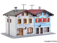 Kibri H0 - 38821 - H0 Schlossapotheke und Antiquitäten in Tölz - Artikelbild