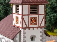 Faller H0 - 130679 - Dorfkirche mit Kirchhof - Artikelbild