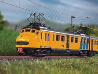 Piko N - 40280 - N Elektrotriebwagen Hondekop NS IV-V, mit 3. Spitzenlicht - Artikelbild