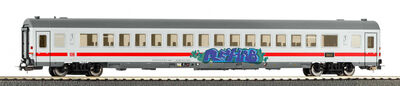 Piko H0 - 58849 - Personenwagen Apmmz 106 1. Klasse DB AG VI mit Graffiti - Artikelbild