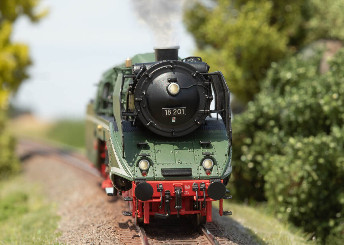 Trix - 25020 - Dampflokomotive 18 201 kaufen - Modellbahnen Berlin