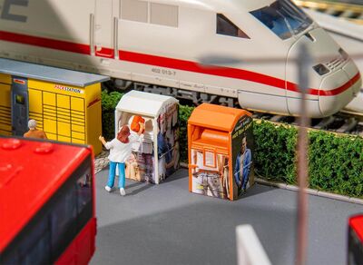 Faller H0 - 180341 - 4 Altkleidercontainer - Artikelbild