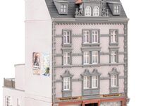 Faller H0 - 130705 - Stadthaus mit Reparaturwerkstatt - Artikelbild